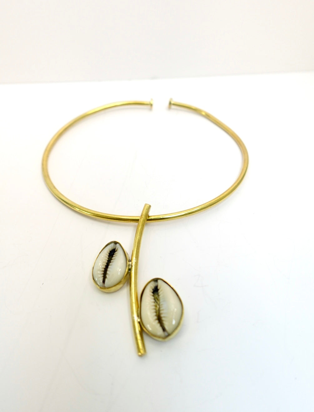 ‘Noraa’ Minimalist Cowrie Shell Choker