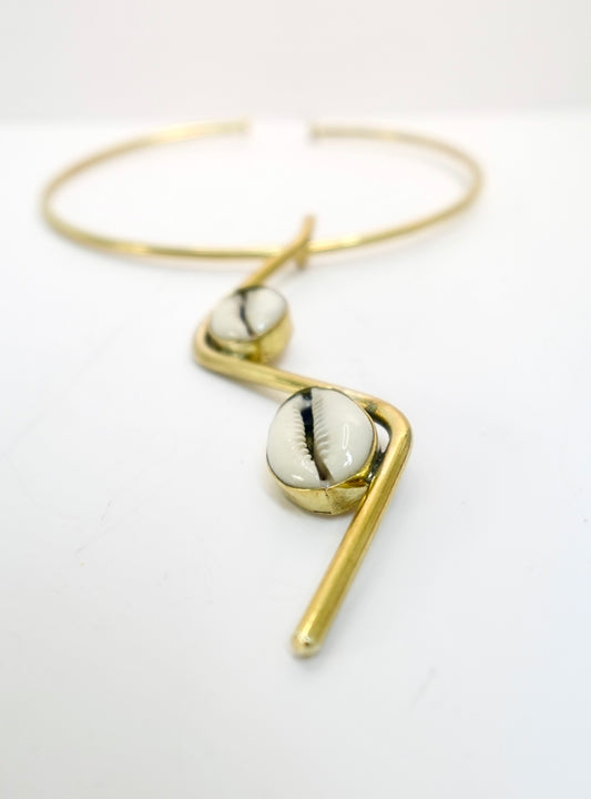 ‘Noraa’ Minimalist Cowrie Shell Choker