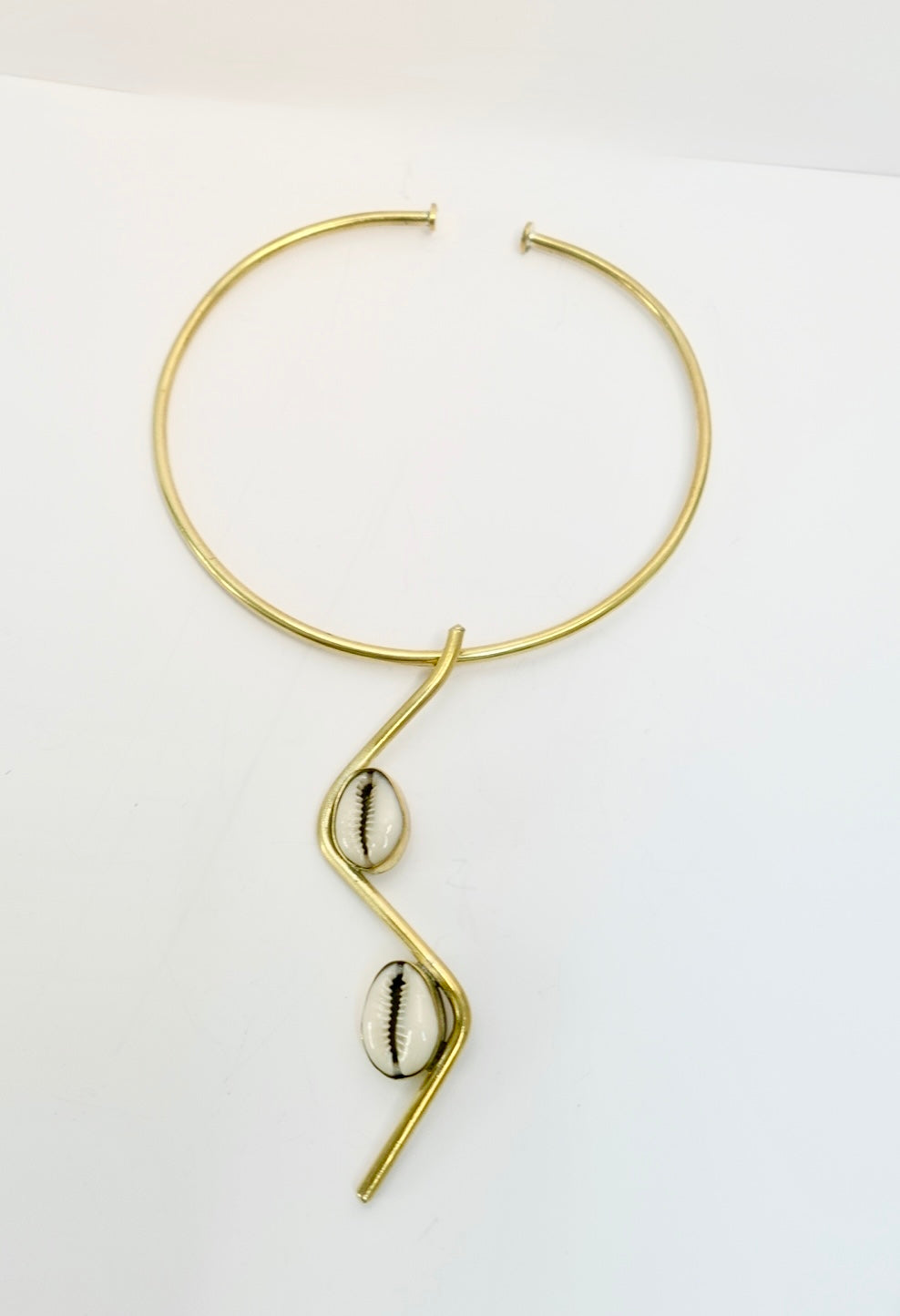‘Noraa’ Minimalist Cowrie Shell Choker